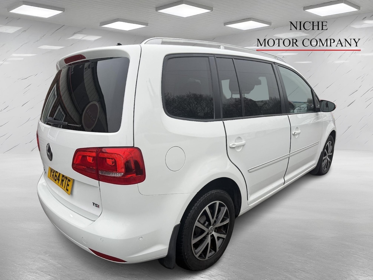 Used Volkswagen Touran for sale - 77441393: Photo 5