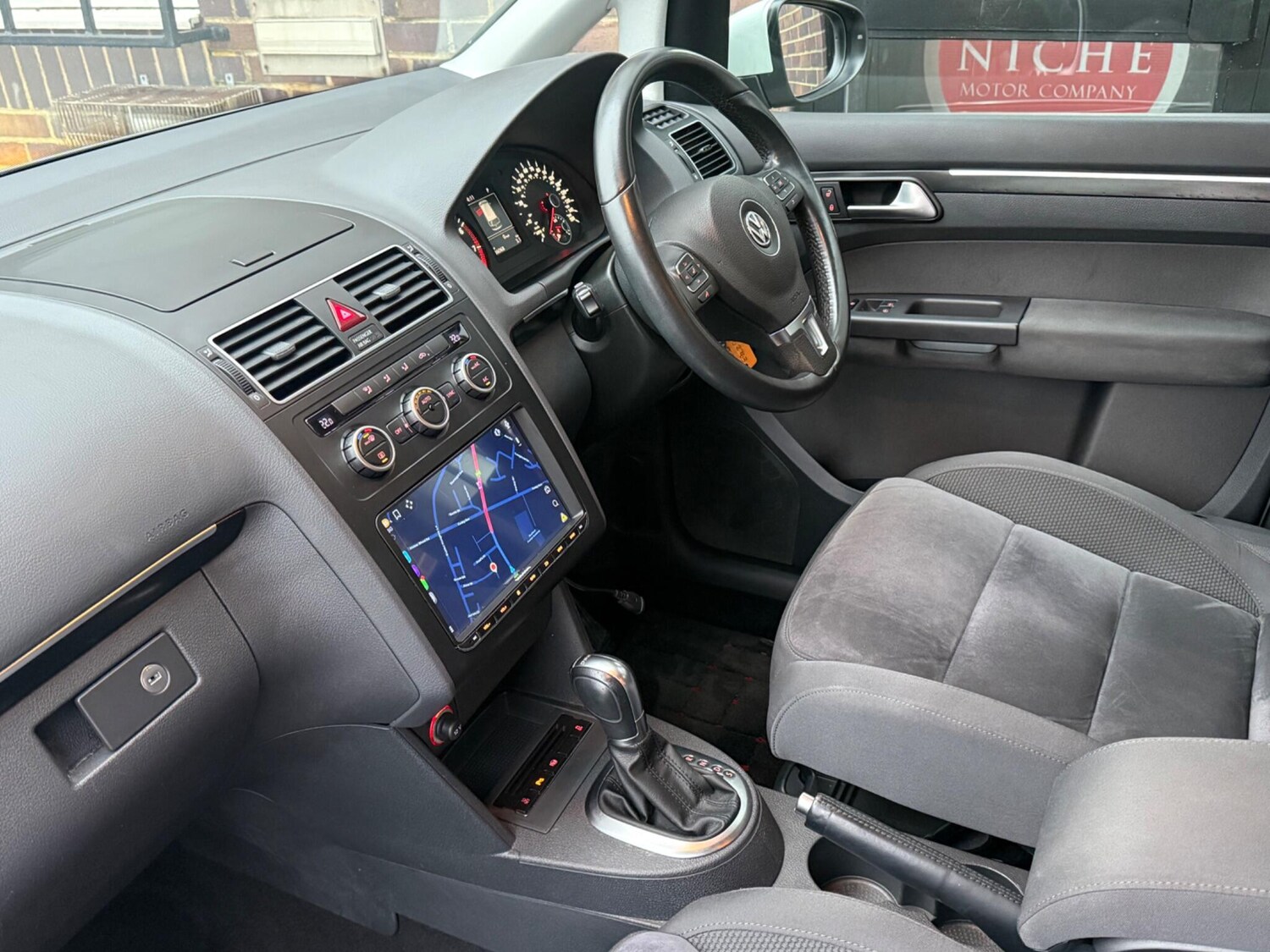 Used Volkswagen Touran for sale - 77441393: Photo 53