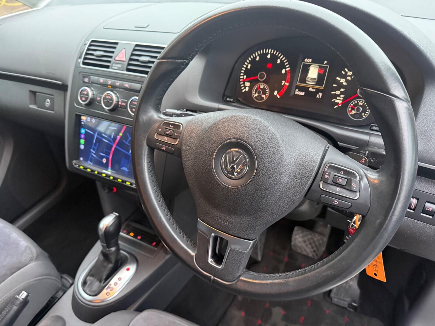 Used Volkswagen Touran for sale - 77441393: Photo 9