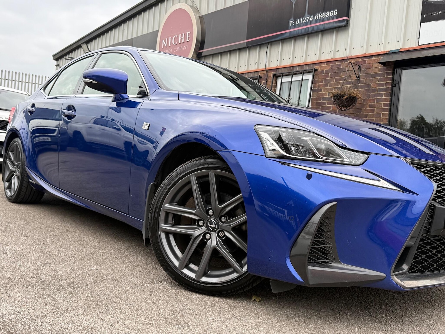 Used Lexus IS 2018 for sale - 76296017: Photo 10