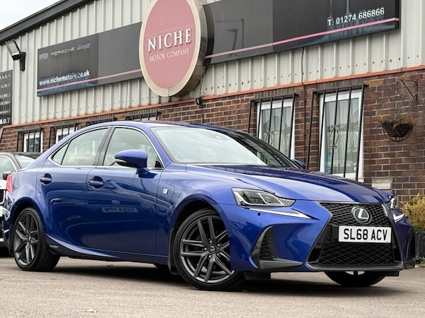 Used Lexus IS 2018 for sale - 76296017: Photo 1