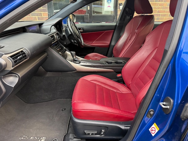 Used Lexus IS 2018 for sale - 76296017: Photo 59