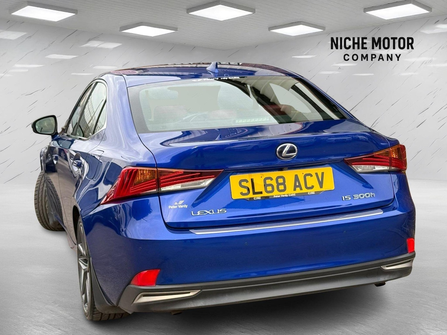 Used Lexus IS 2018 for sale - 76296017: Photo 6