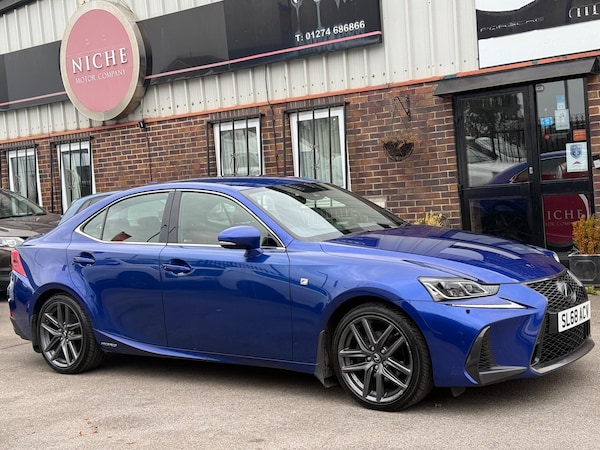 Used Lexus IS 2018 for sale - 76296017: Photo 6