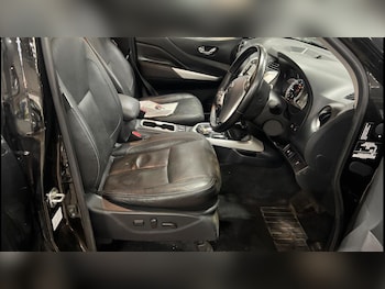 Used Nissan Navara 2021 for sale - 76270567: Photo