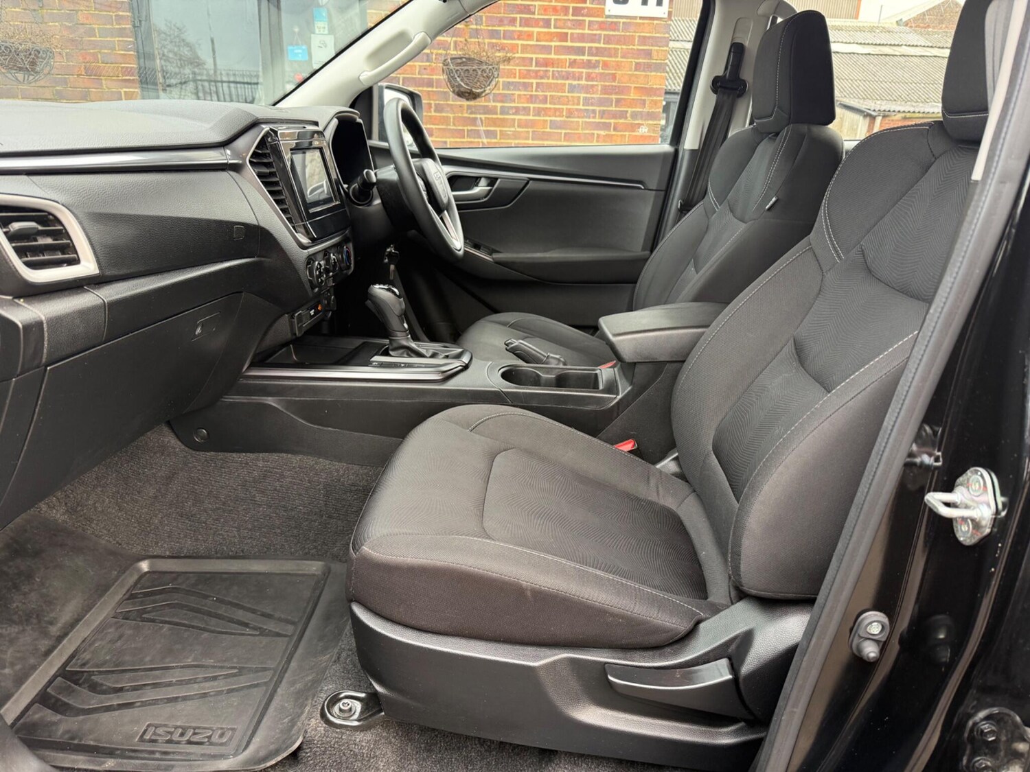 Used Isuzu D-Max 2023 for sale - 77291637: Photo 47