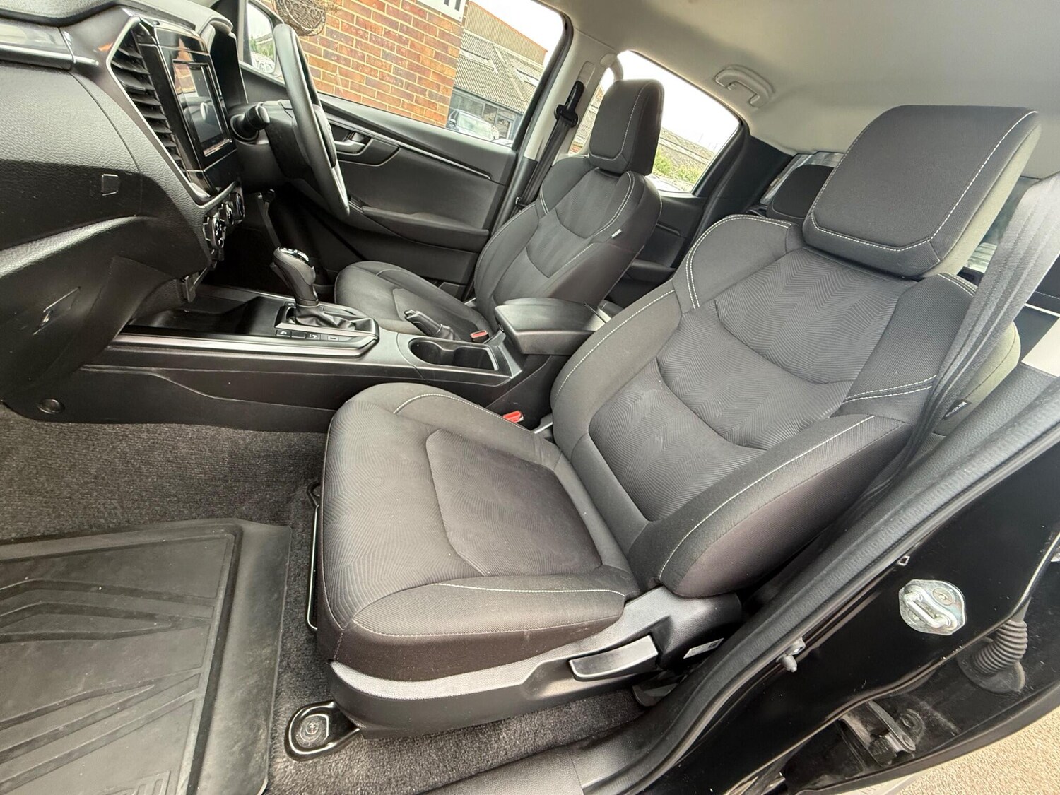 Used Isuzu D-Max 2023 for sale - 77291637: Photo 49