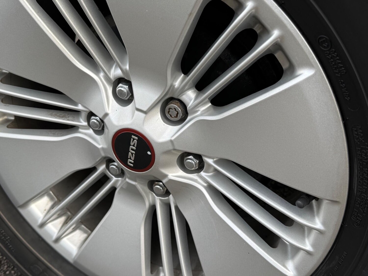 Used Isuzu D-Max 2023 for sale - 77291637: Photo 63