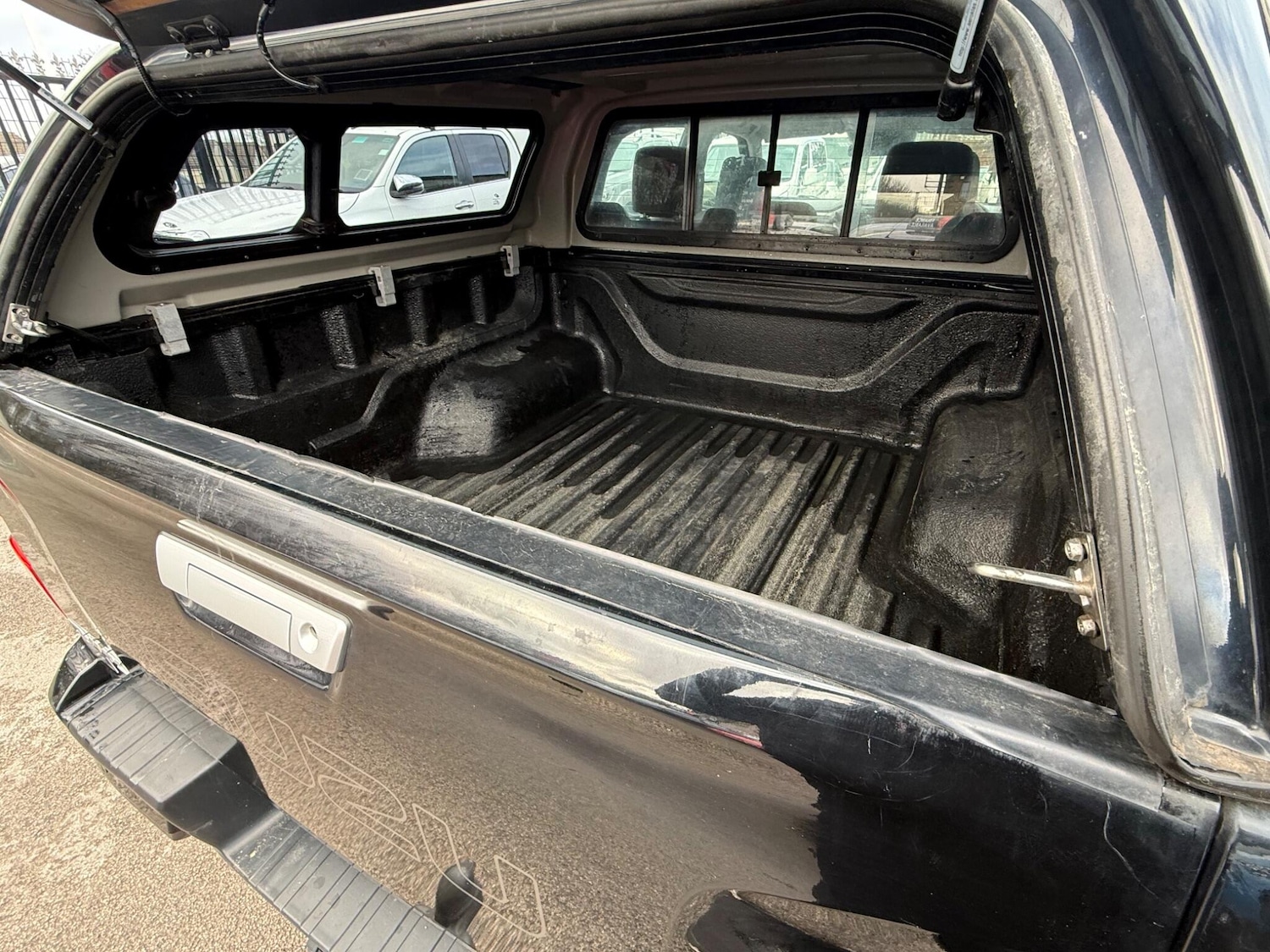 Used Isuzu D-Max 2023 for sale - 77291637: Photo 9