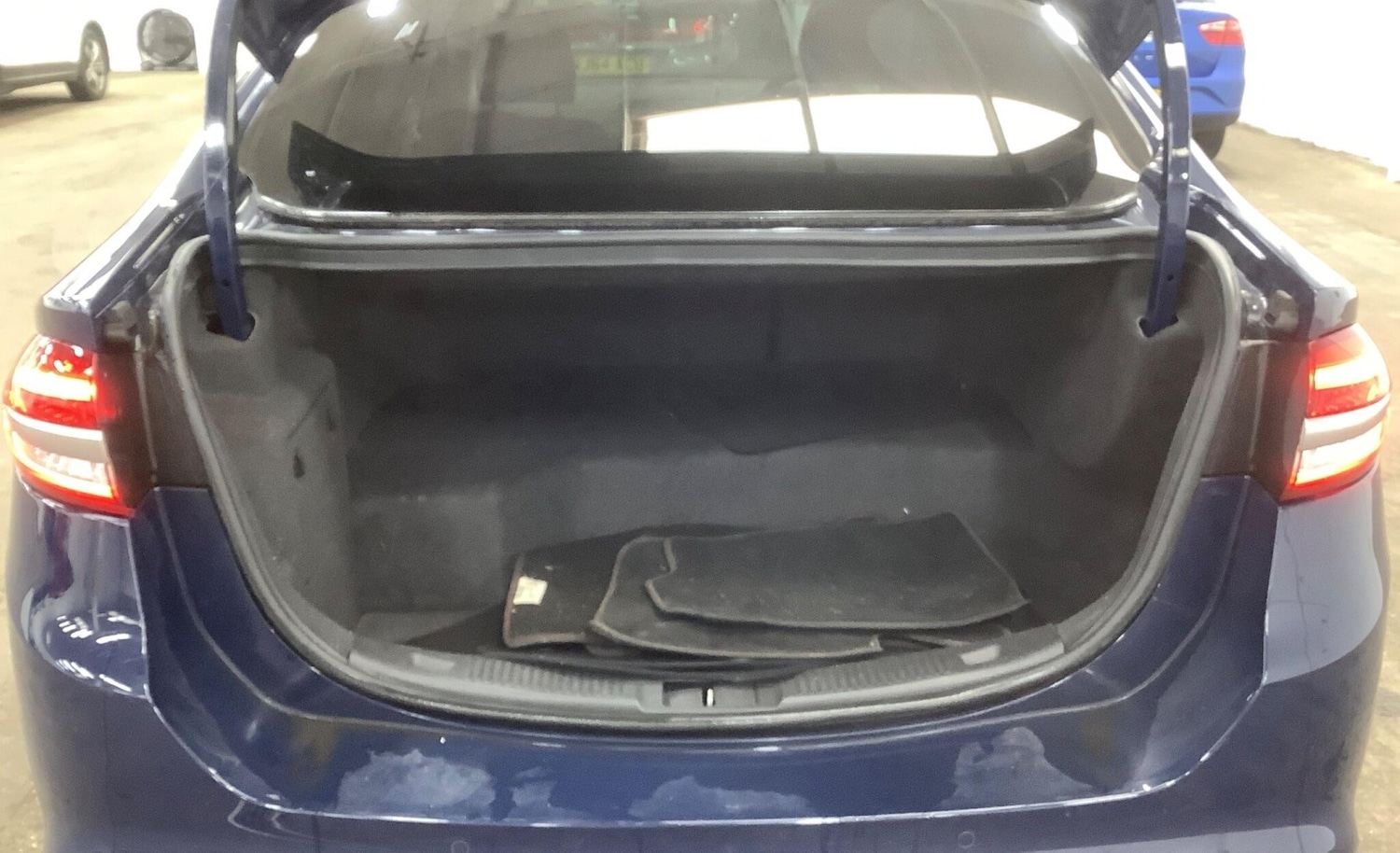 Used Ford Mondeo 2022 for sale - 77597600: Photo 10