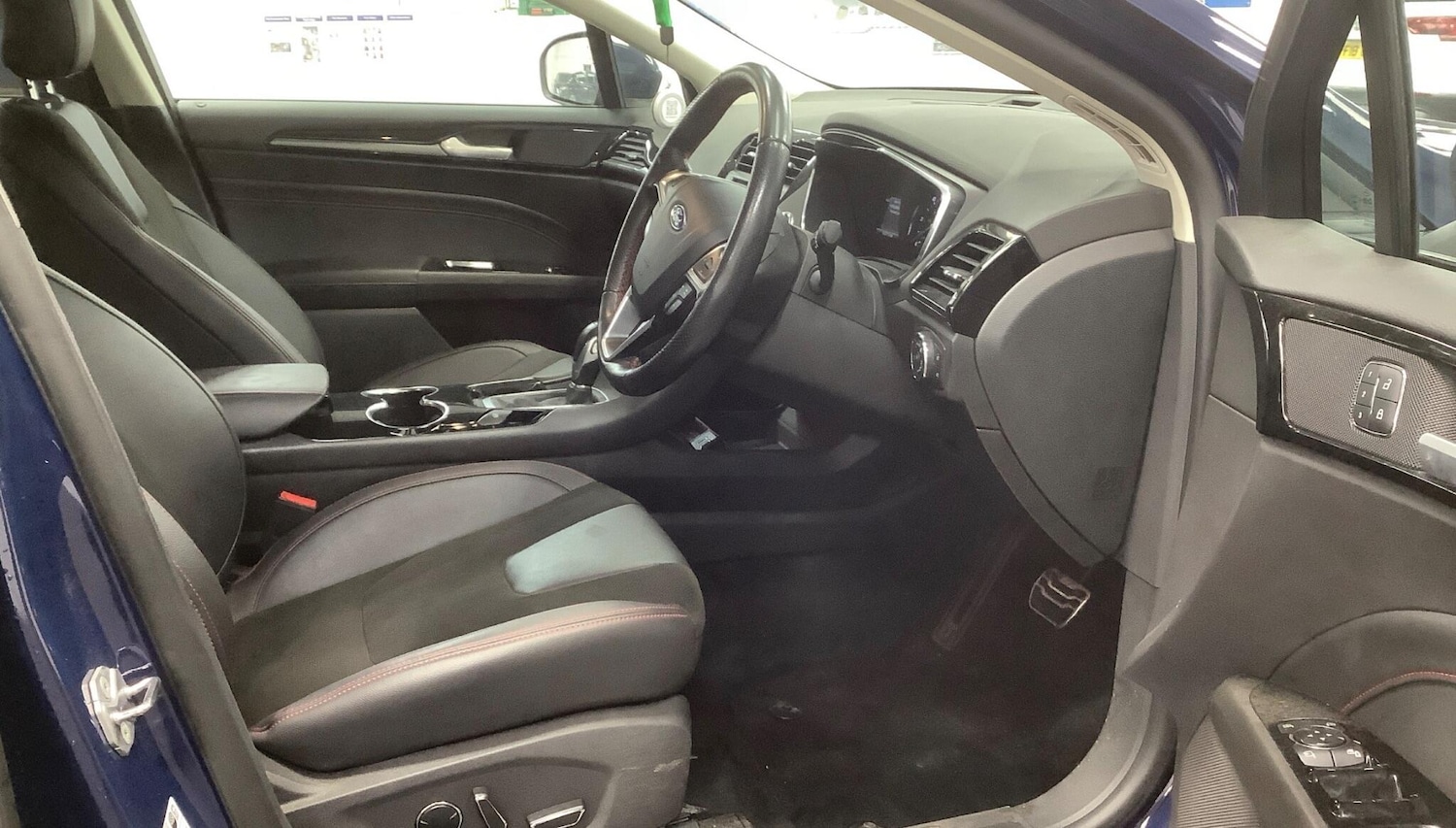 Used Ford Mondeo 2022 for sale - 77597600: Photo 3