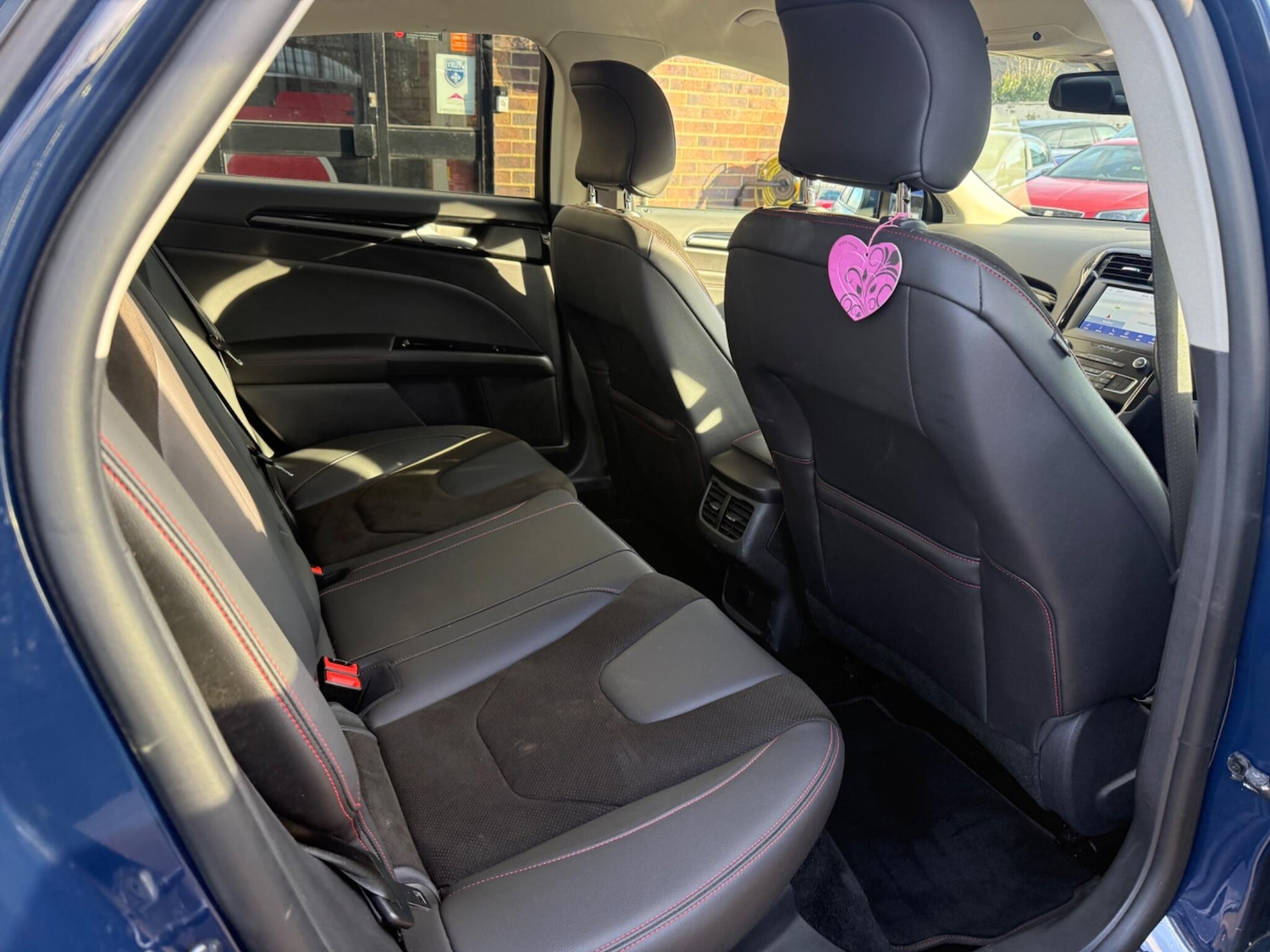 Used Ford Mondeo 2022 for sale - 77597600: Photo 30