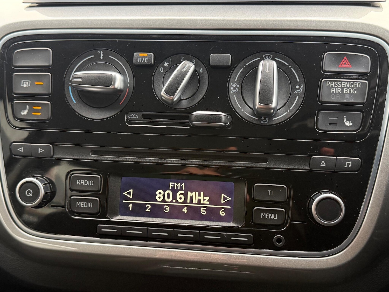 Used Volkswagen up! 2026 for sale - 77143395: Photo 24