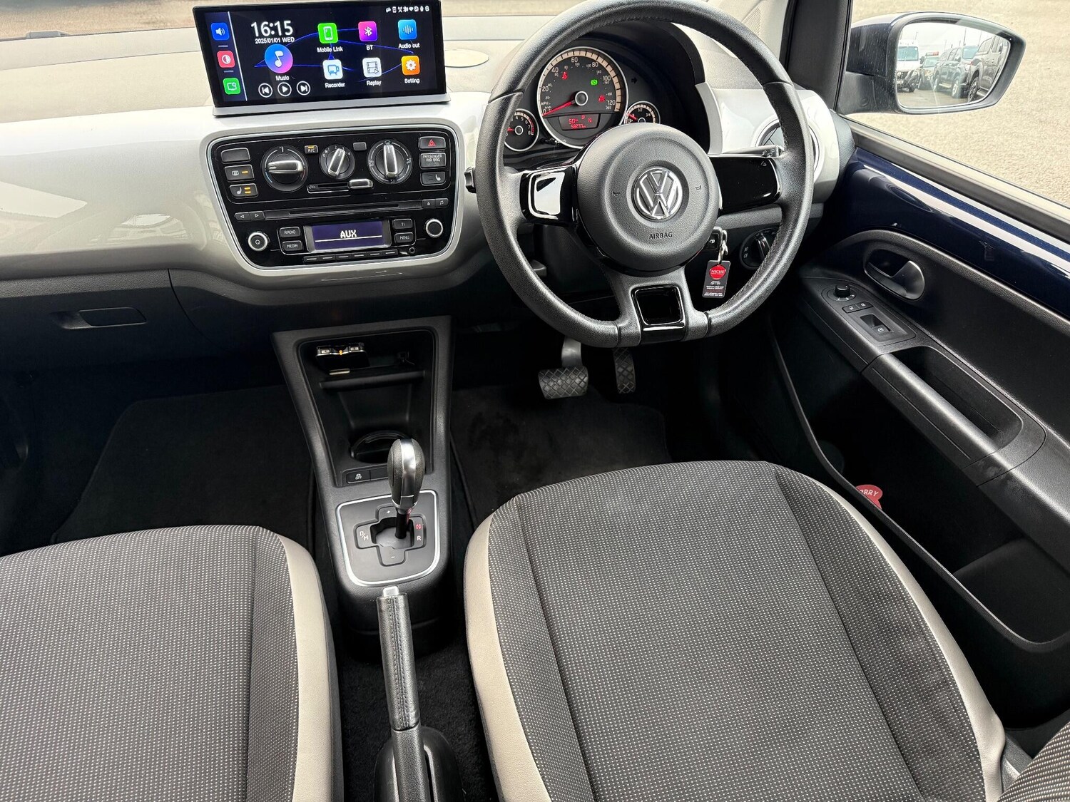 Used Volkswagen up! 2026 for sale - 77143395: Photo 33