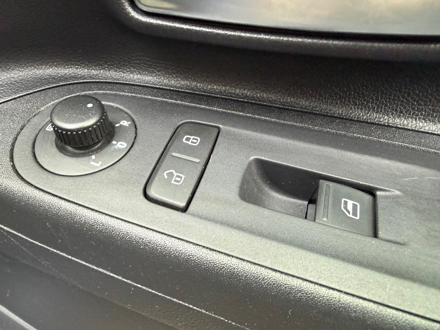 Used Volkswagen up! 2026 for sale - 77143395: Photo 48