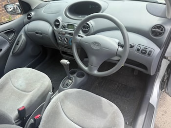 Used Toyota Yaris 2001 for sale - 78752611: Photo
