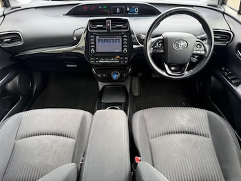Used Toyota Prius 2021 for sale - 78447377: Photo