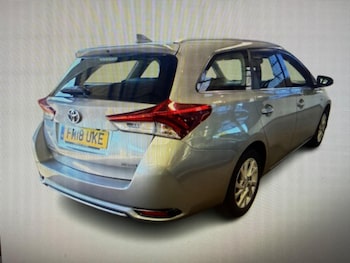 Used Toyota Auris 2018 for sale - 78504155: Photo