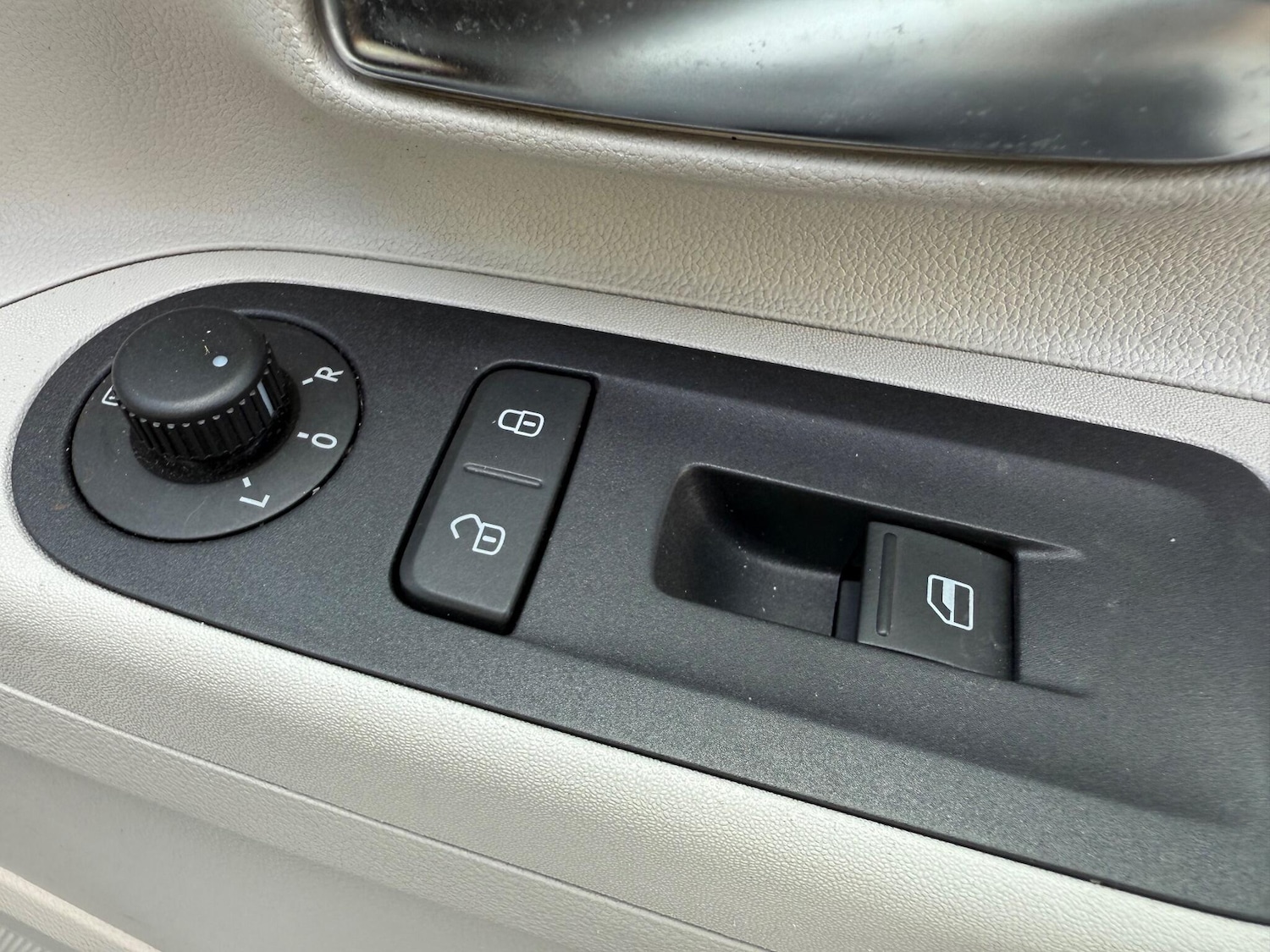 Used Volkswagen up! 2025 for sale - 77015760: Photo 20