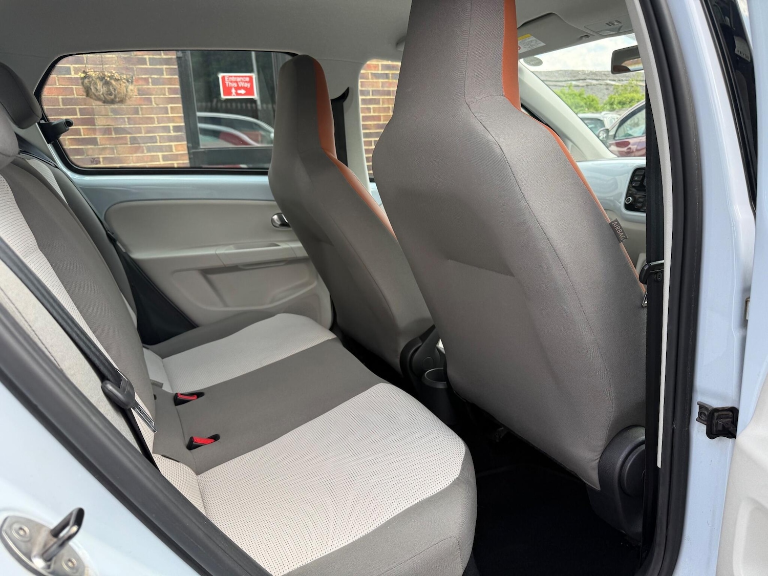 Used Volkswagen up! 2025 for sale - 77015760: Photo 24