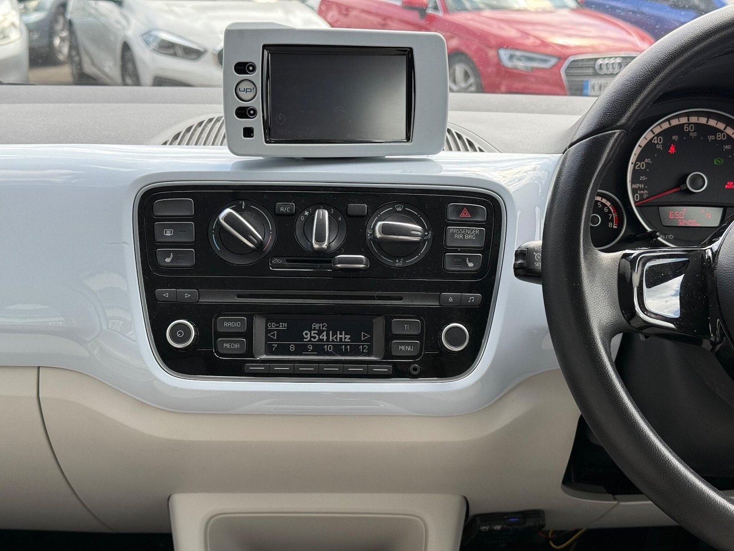 Used Volkswagen up! 2025 for sale - 77015760: Photo 29