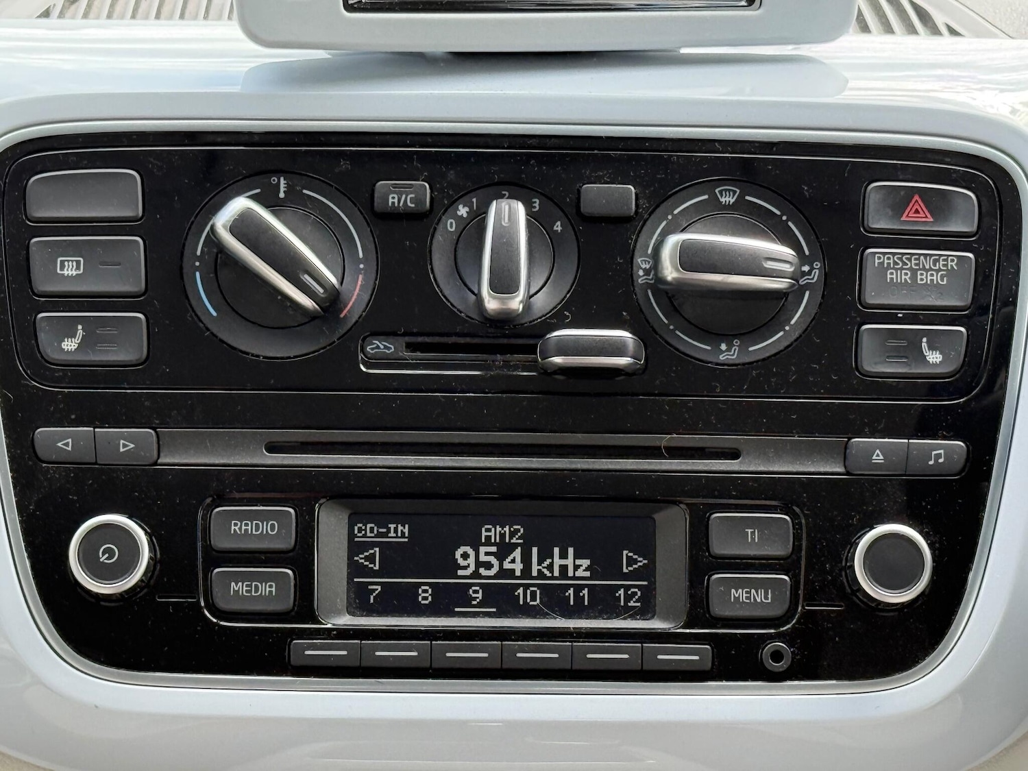 Used Volkswagen up! 2025 for sale - 77015760: Photo 30