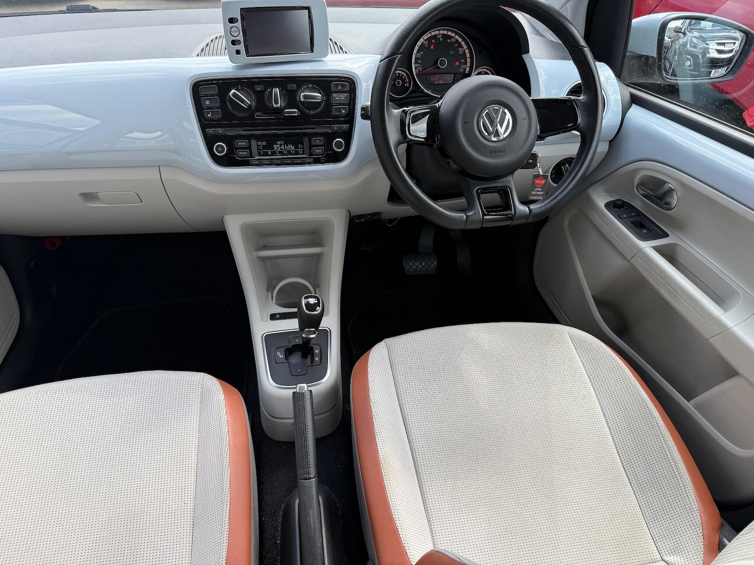 Used Volkswagen up! 2025 for sale - 77015760: Photo 38