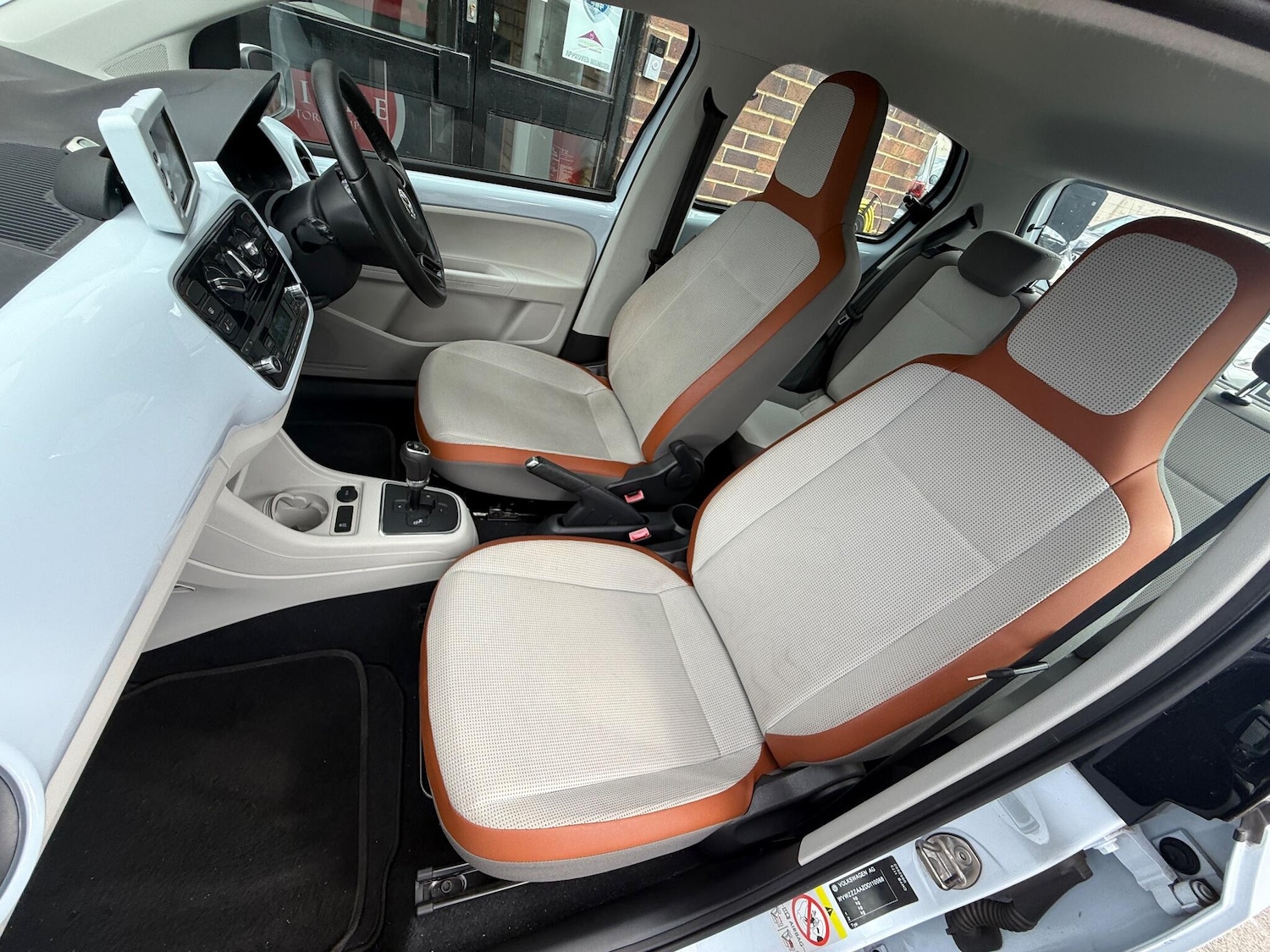 Used Volkswagen up! 2025 for sale - 77015760: Photo 40