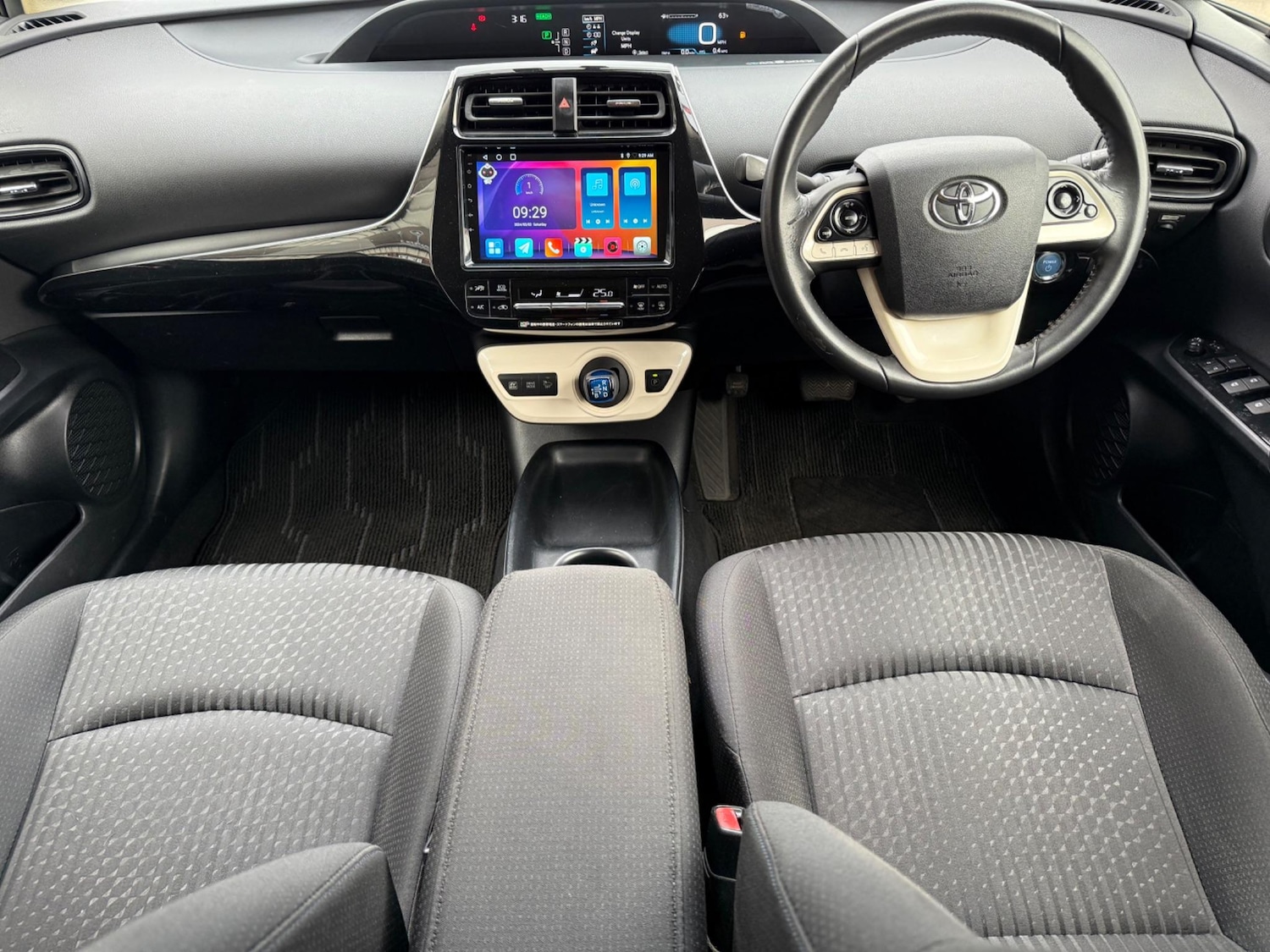 Used Toyota Prius 2023 for sale - 76645372: Photo 3