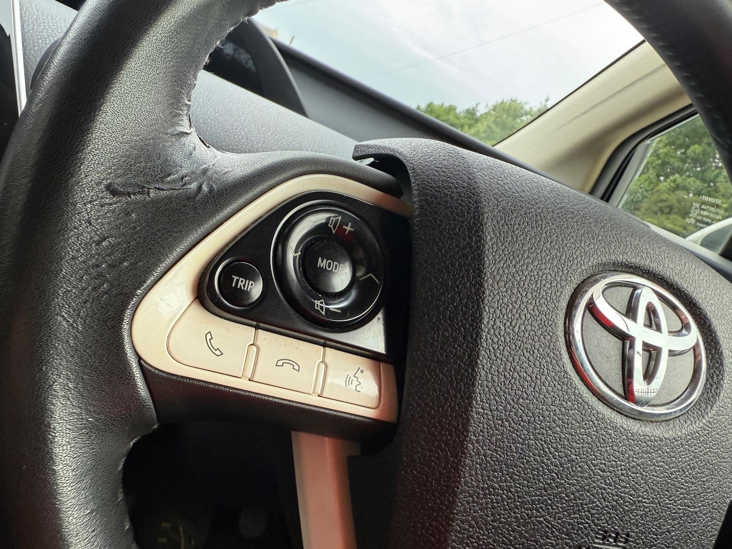 Used Toyota Prius 2023 for sale - 76645372: Photo 40