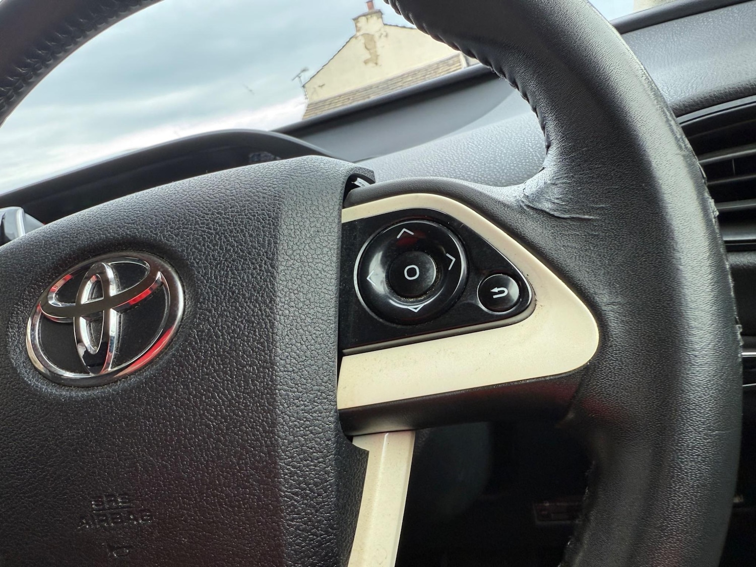 Used Toyota Prius 2023 for sale - 76645372: Photo 42