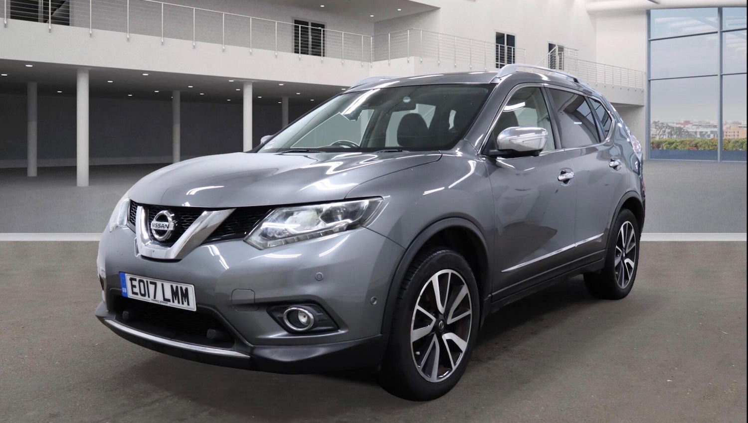 Used Nissan X-Trail 2017 for sale - 76152300: Photo 2