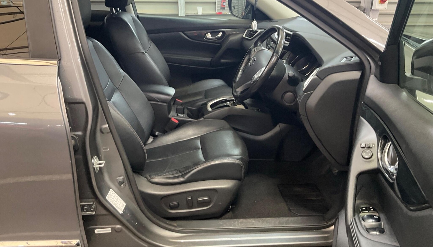 Used Nissan X-Trail 2017 for sale - 76152300: Photo 8