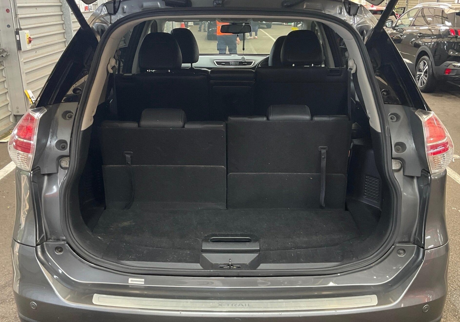 Used Nissan X-Trail 2017 for sale - 76152300: Photo 9