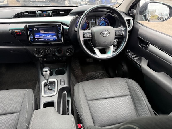 Used Toyota Hilux 2019 for sale - 74840262: Photo 25