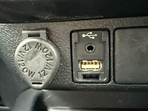 Used Toyota Hilux 2019 for sale - 74840262: Photo 32