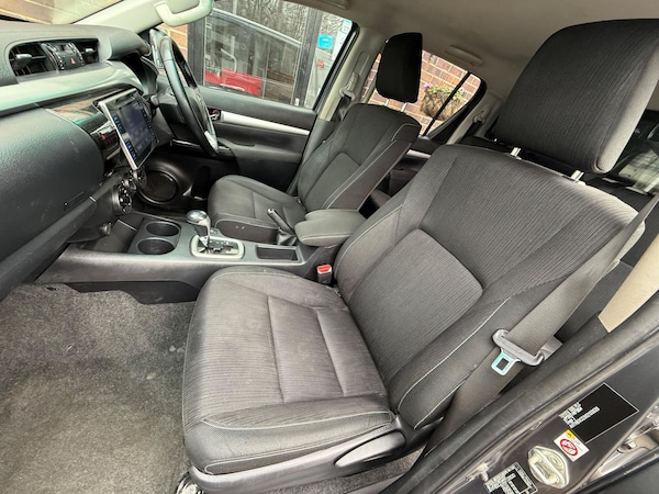 Used Toyota Hilux 2019 for sale - 74840262: Photo 47