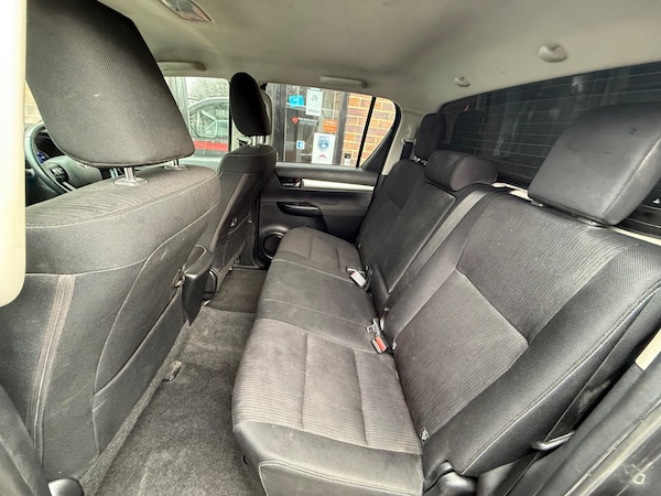 Used Toyota Hilux 2019 for sale - 74840262: Photo 49