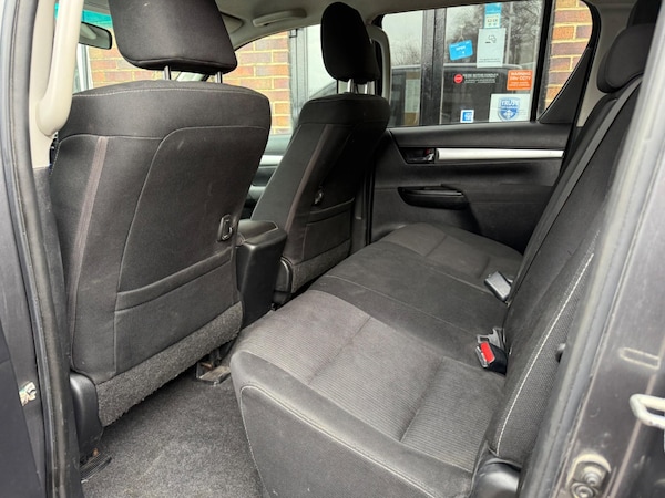 Used Toyota Hilux 2019 for sale - 74840262: Photo 50