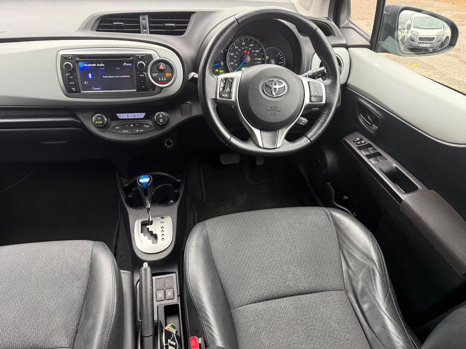 Used Toyota Yaris 2013 for sale - 76424909: Photo 13