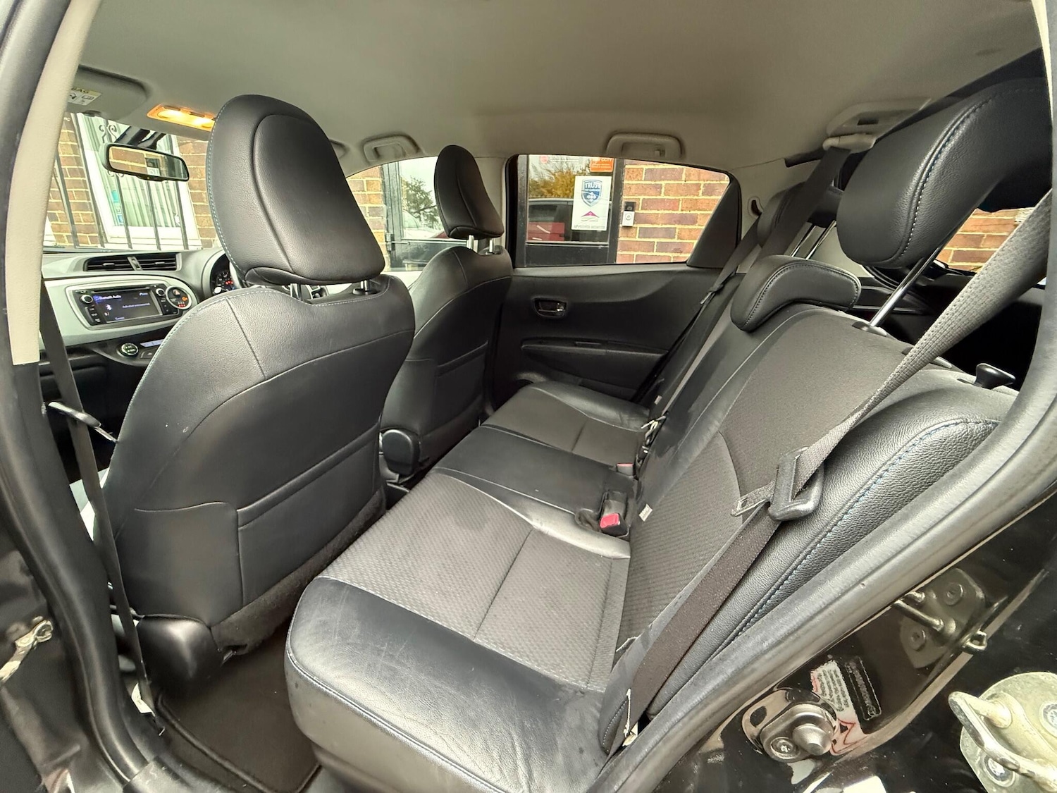 Used Toyota Yaris 2013 for sale - 76424909: Photo 26