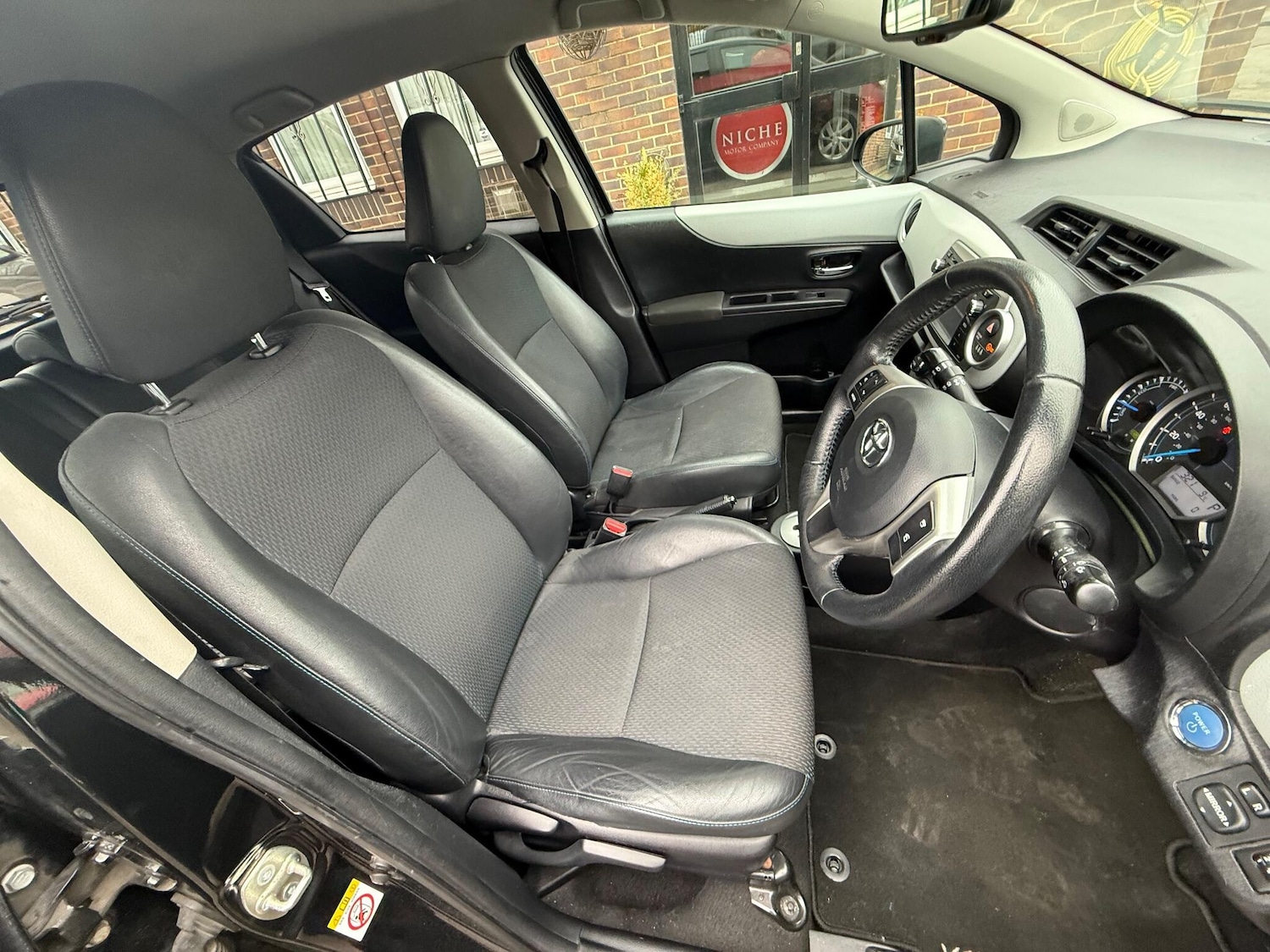 Used Toyota Yaris 2013 for sale - 76424909: Photo 42