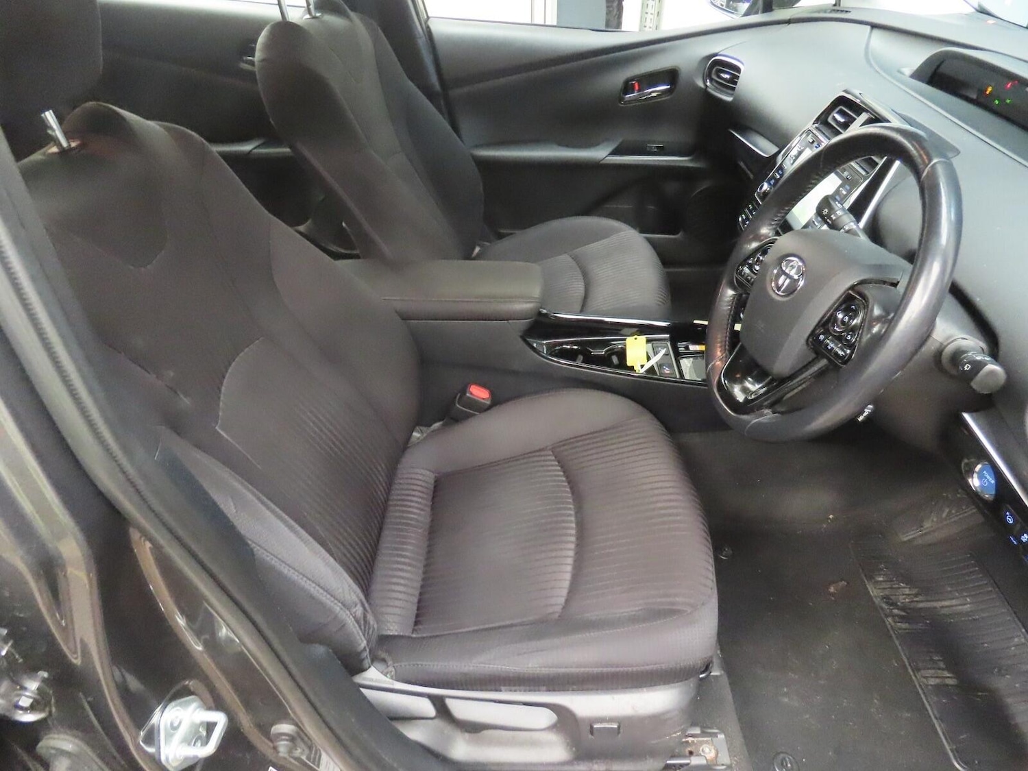 Used Toyota Prius 2020 for sale - 77377018: Photo 3