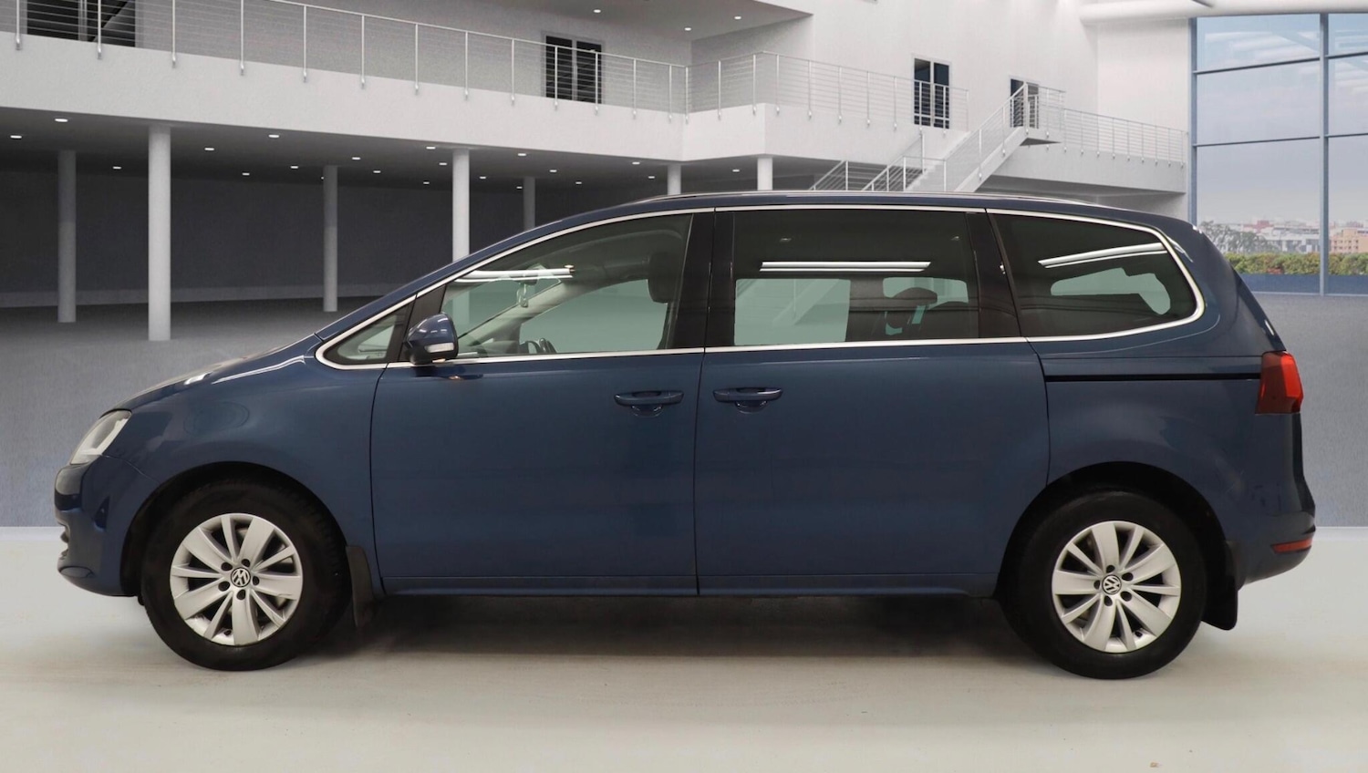 Used Volkswagen Sharan 2017 for sale - 77074250: Photo 9