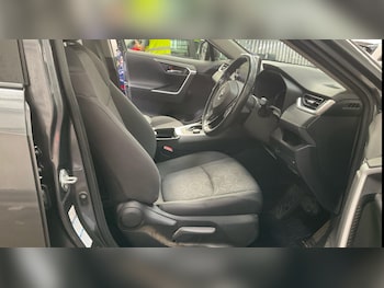 Used Toyota RAV4 2021 for sale - 75634757: Photo