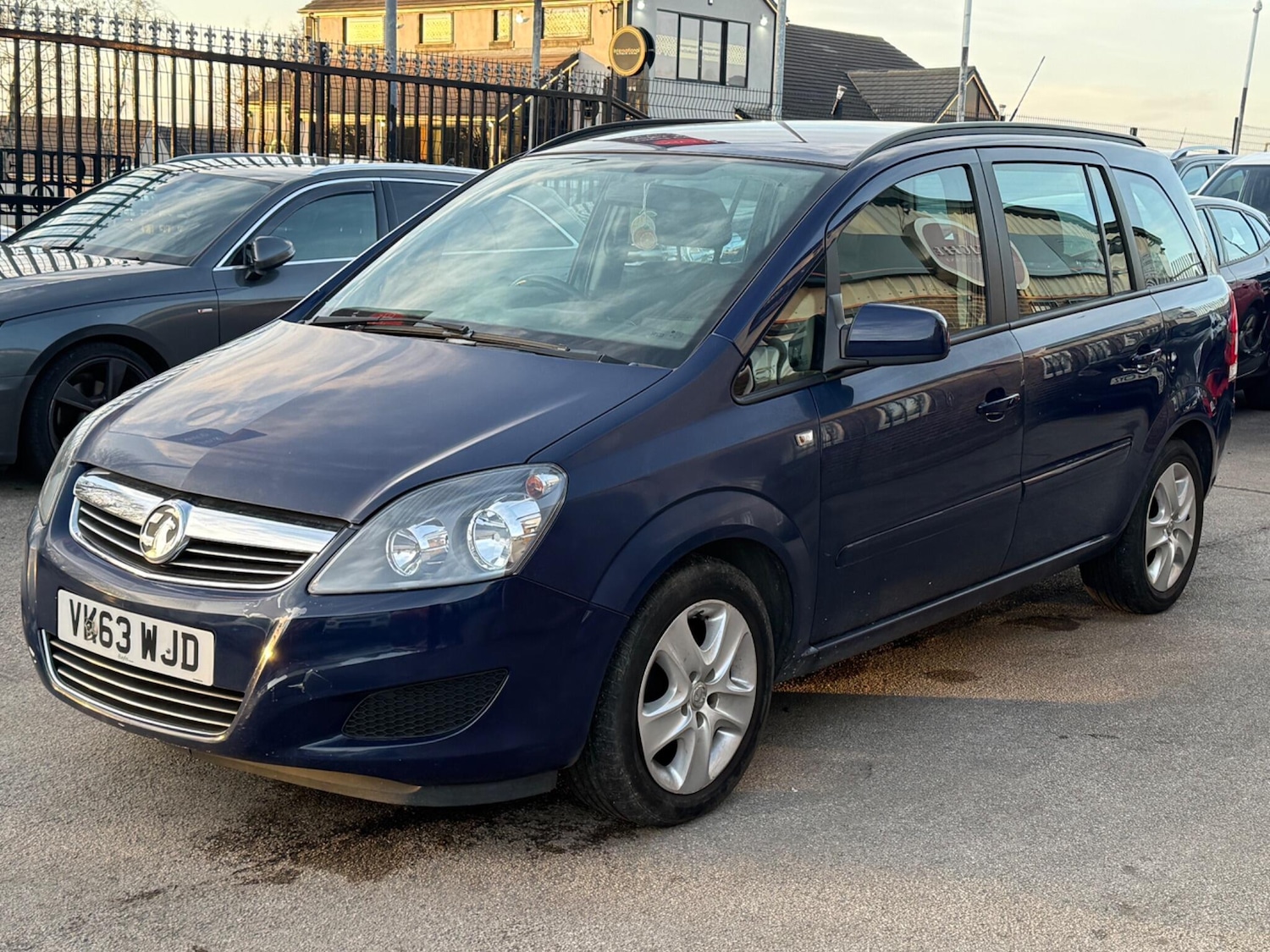 Used Vauxhall Zafira 2014 for sale - 77658104: Photo 2