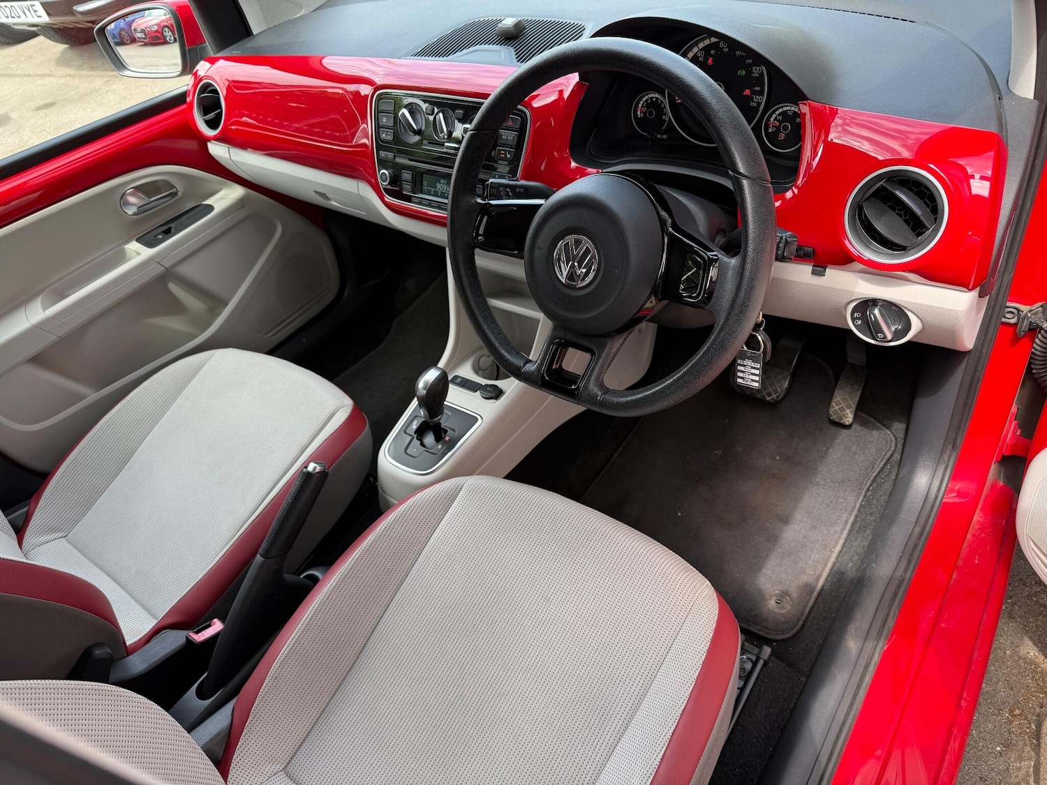 Used Volkswagen up! 2025 for sale - 77015798: Photo 10