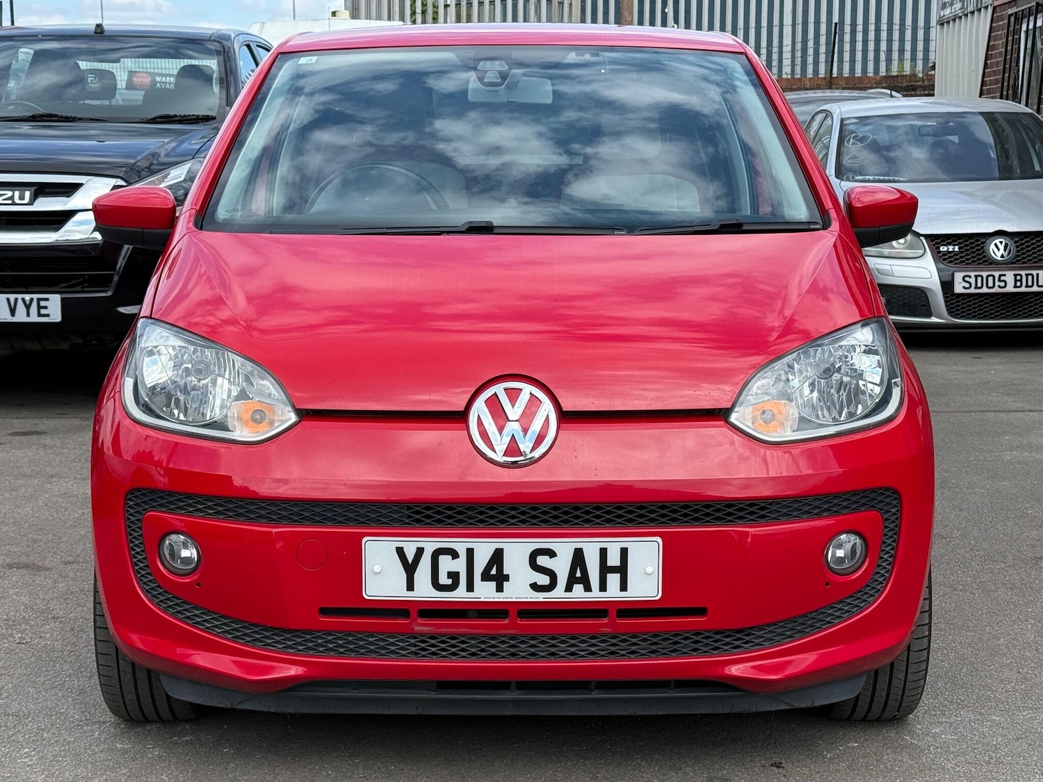 Used Volkswagen up! 2025 for sale - 77015798: Photo 2