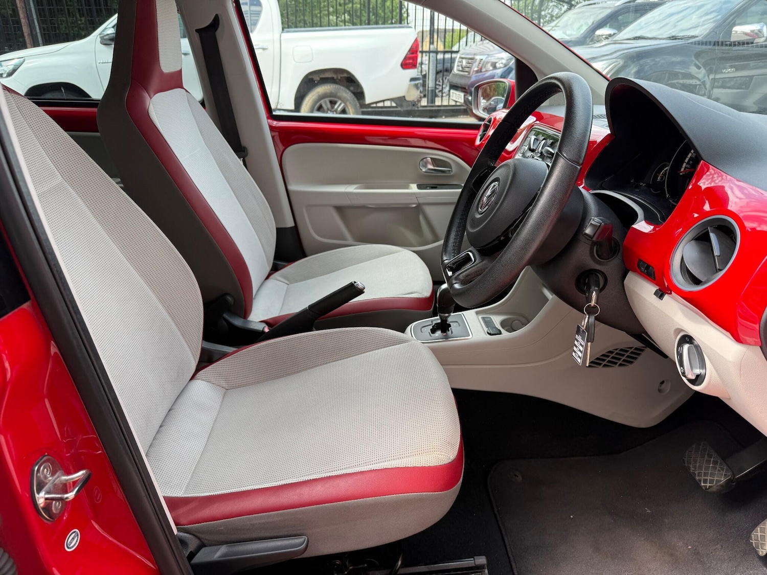 Used Volkswagen up! 2025 for sale - 77015798: Photo 20