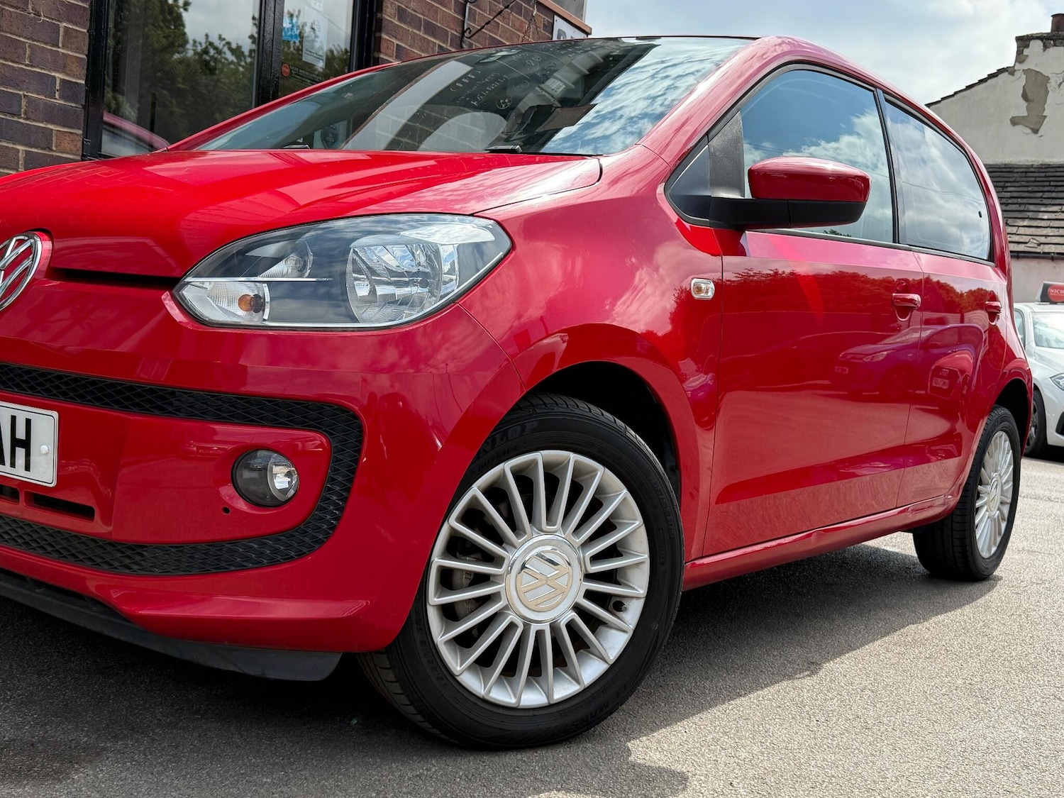 Used Volkswagen up! 2025 for sale - 77015798: Photo 32